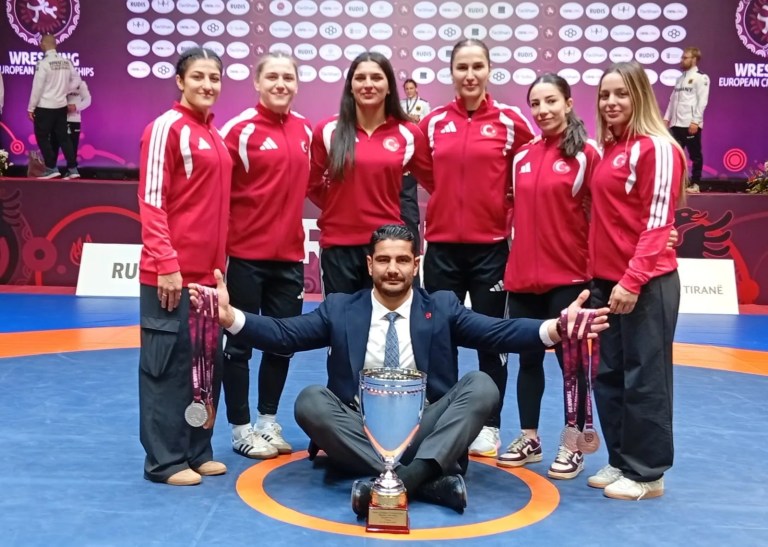 Taha Akgül: Kadınlarımız Baş Tacımız, Her Şeyimiz
