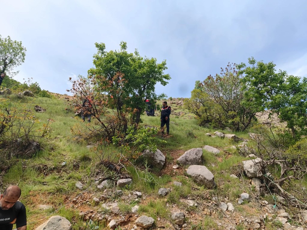 Fırat Nehri'nde Kaybolan Kampçı İçin Arama Çalışmaları Sürüyor