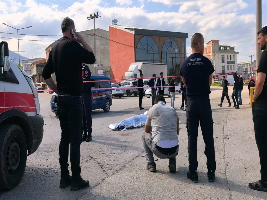 Bursa'da Vinç Kazasında Hayatını Kaybeden Sürücü Defnedildi