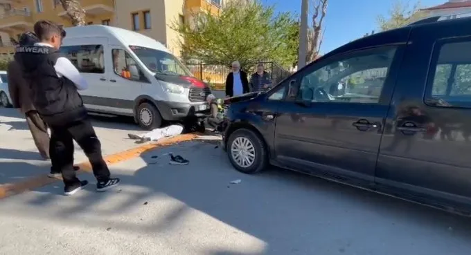 Çorum'da polisten kaçan motosiklet sürücüsü kaza yaptı