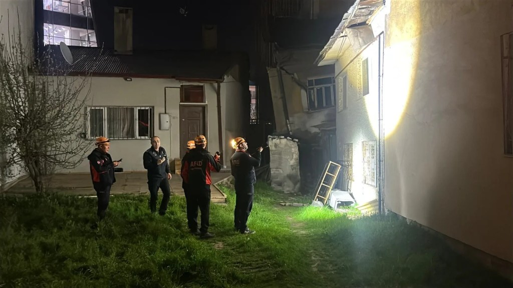 Sivas'ta Müstakil Evde Çökme Meydana Geldi