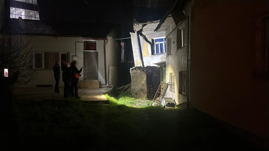 Sivas'ta Müstakil Evde Çökme Meydana Geldi