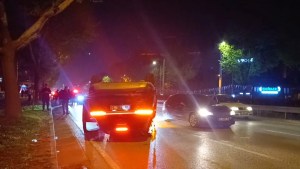 Bursa'da Gece Yarısı Kaza: Otomobil Takla Attı
