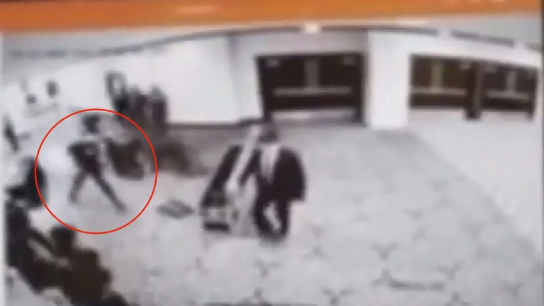 Trump Beyaz Saray Yemeğinde Silah Sesleri Üzerine Çıkarıldı