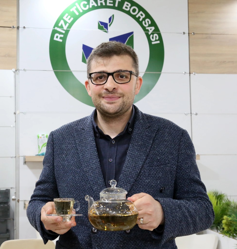 Beyaz Çayın Kilosu 40 Bin TL'ye Satılıyor