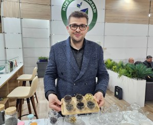 Beyaz Çayın Kilosu 40 Bin TL'ye Satılıyor