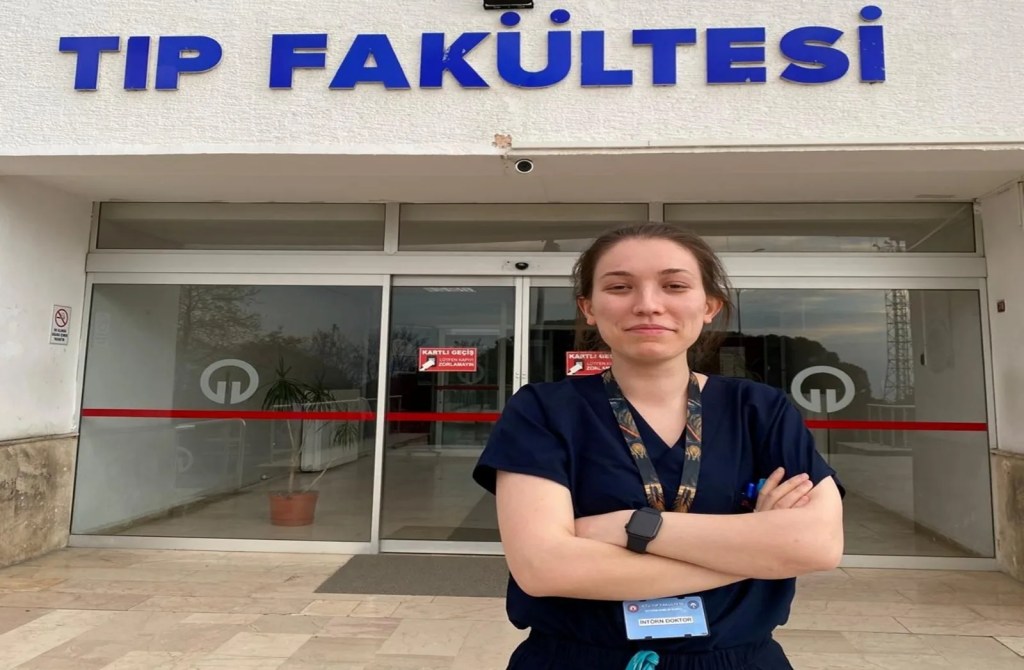 Genç Doktor Özlem Çeküç Hayatını Kaybetti