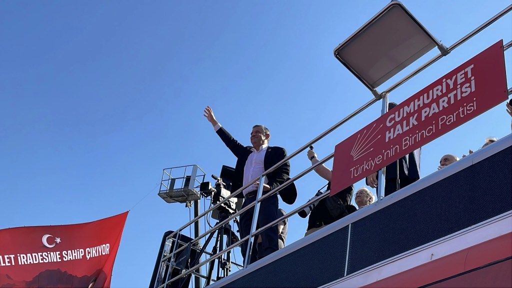 Özgür Özel Seçim Sandığı Çağrısı Yaptı