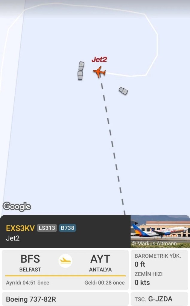 Pilot Rahatsızlanınca Uçak Antalya'ya Acil İniş Yaptı