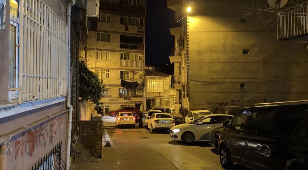 Beyoğlu'nda Cezaevinden Çıkan Kişi Silahlı Saldırıya Uğradı