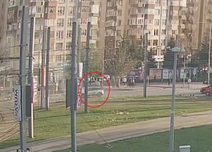 Kayseri'de Yanan Elektrikli Araca Yangın Battaniyesiyle Müdahale