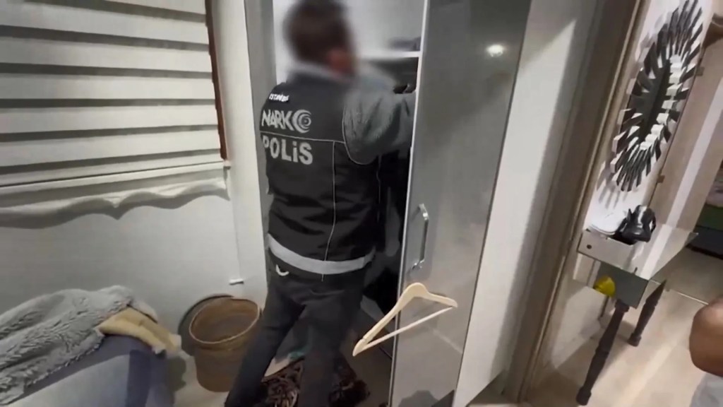 Kadıköy'de Uyuşturucu Operasyonu: 75 Kişi Tutuklandı