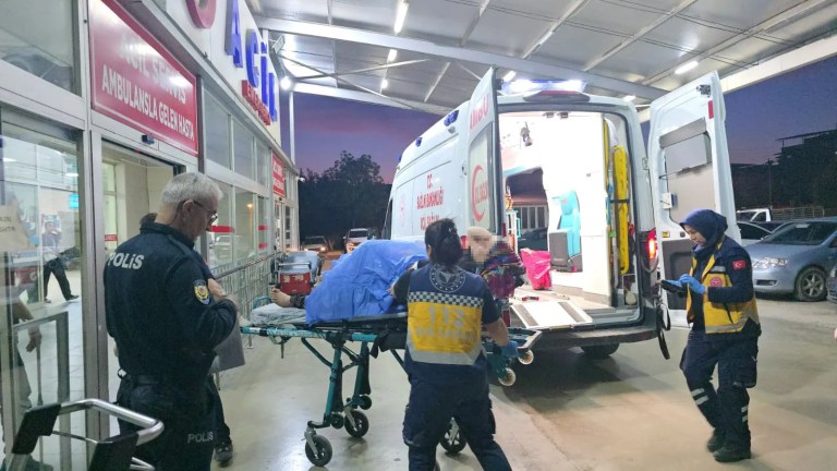 Adana'da Baba Kızını Bıçakla Yaraladı