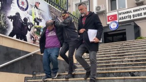 Üsküdar'da Sahte Polis Dolandırıcıları Yakalandı