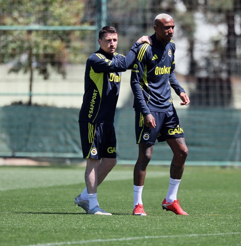 Fenerbahçe Başakşehir Maçı İçin Hazırlıklarını Sürdürüyor