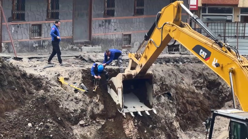 Erzurum'da İnşaat Kazısında Doğal Gaz Borusu Patladı