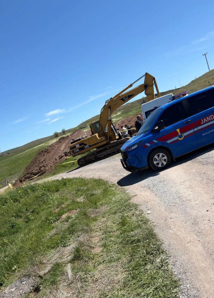 Ankara Polatlı'da Yol Çalışmasında İnsan Kemikleri Bulundu