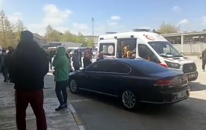 Düzce'de Taksici Tabanca ile Vurulmuş Halde Bulundu