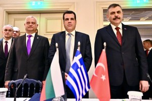 Bakan Çiftçi Atina'da Üçlü Mekanizma Toplantısı'nda