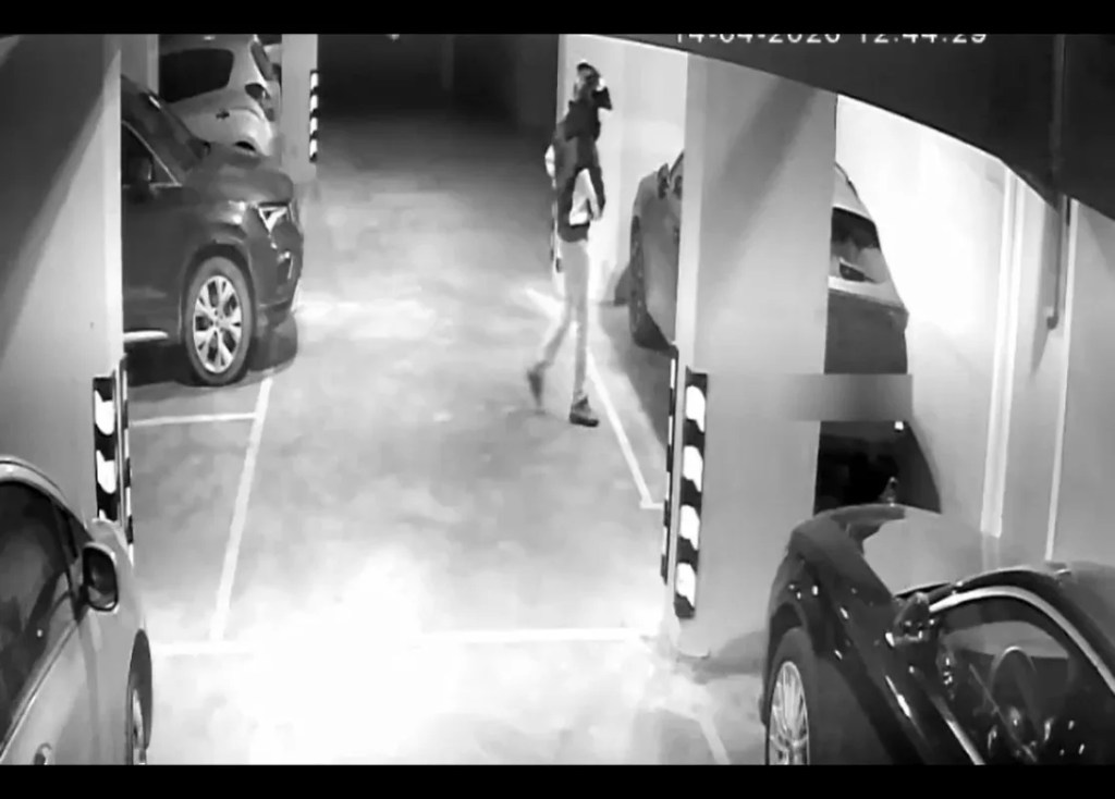Ümraniye'de Park Halindeki Araçtan Büyük Hırsızlık