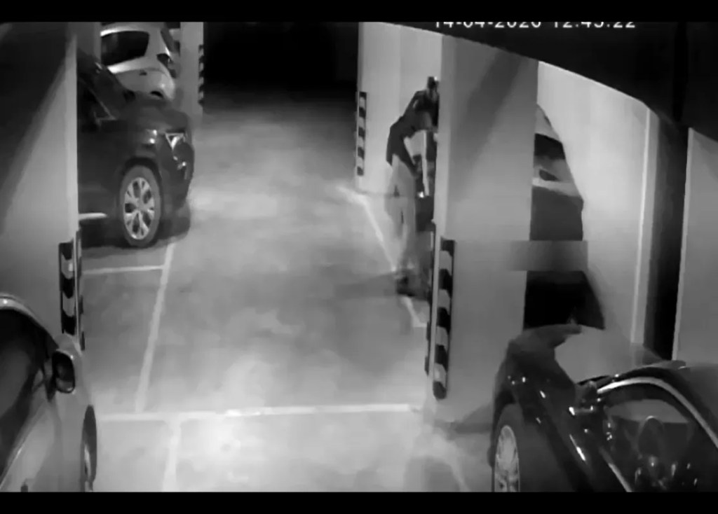Ümraniye'de Park Halindeki Araçtan Büyük Hırsızlık