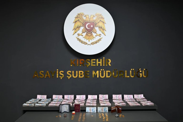 Kırşehir'de Sahte Altın Operasyonu: İki Kişi Tutuklandı