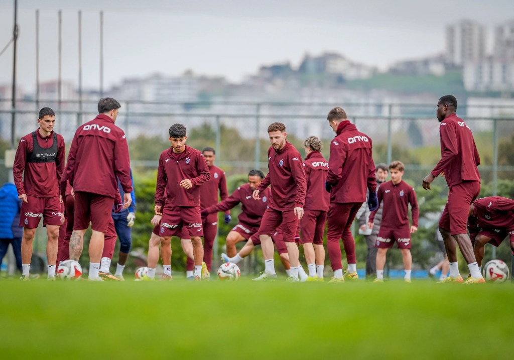Trabzonspor Göztepe Maçı İçin Hazırlıklarını Sürdürüyor