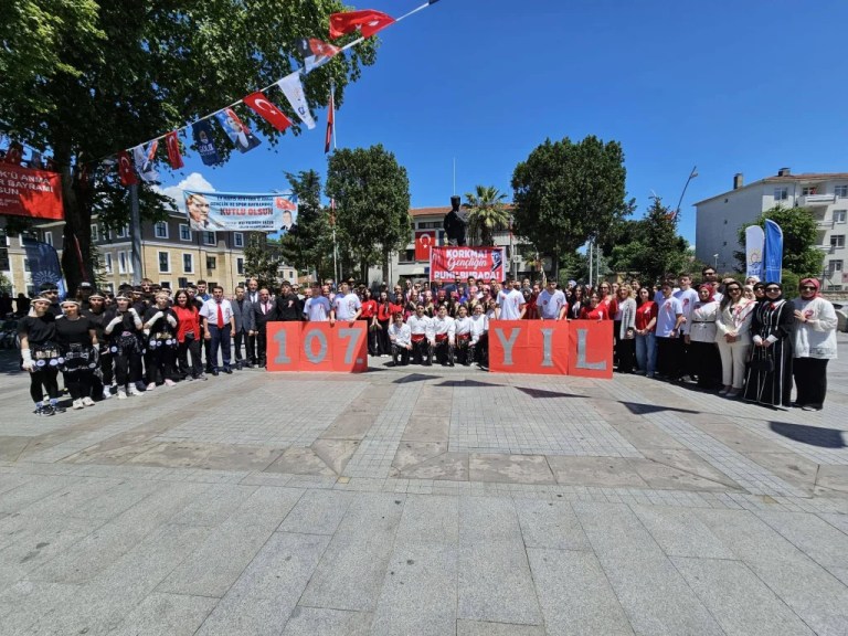 Gölcük’te 19 Mayıs coşkusu yaşandı