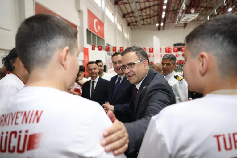 Derince’de 19 Mayıs Coşkusu Yaşandı