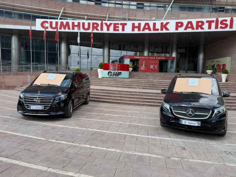 CHP’de araç gerilimi tırmandı