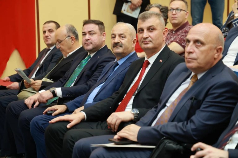 Başkan Sezer, Hatay’daki deprem tecrübelerini aktardı