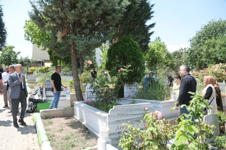 Başkan Çiftçi kabir ziyaretinde yalnız bırakmadı