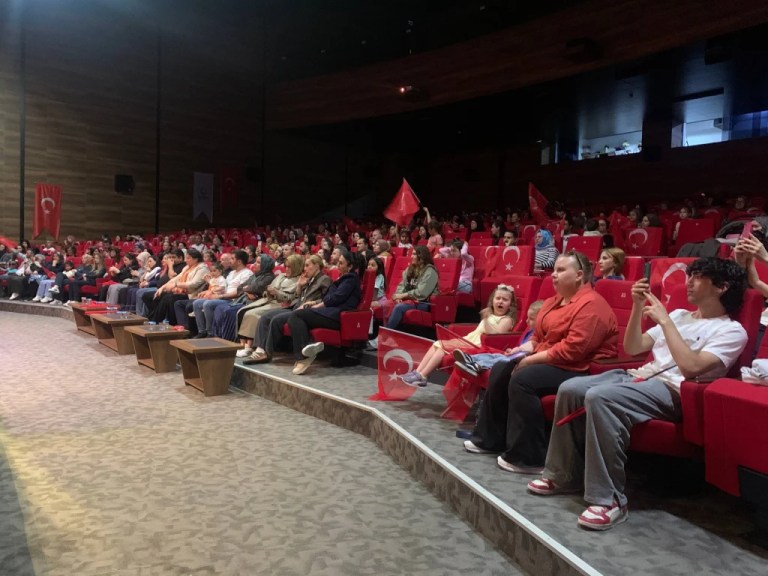 Çayırova’da Gençlik Konseri coşkusu