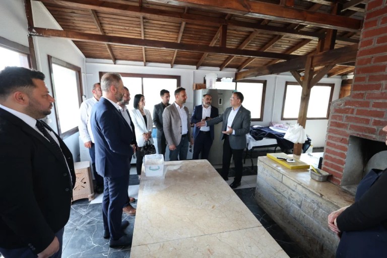 Derince’de Başkan Gökçe’den yatırım turu
