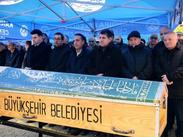 Kandıra, İsmail Sarıca’yı son yolculuğuna uğurladı