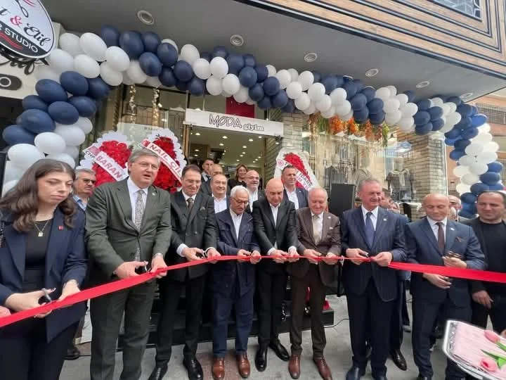 CHP, İntersivin açılışına tam kadro katıldı