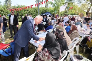 Karamürsel’de Boşnak Bahar Şenliği Coşkusu
