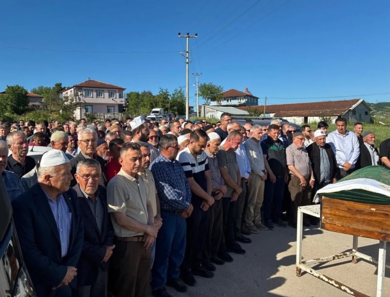 Vedat Gülcan’ın babası yaşamını yitirdi