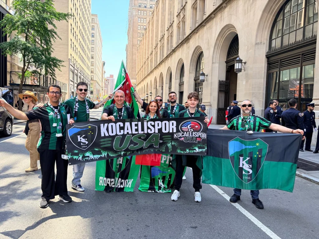 Kocaelispor USA’dan New York’ta unutulmaz yürüyüş