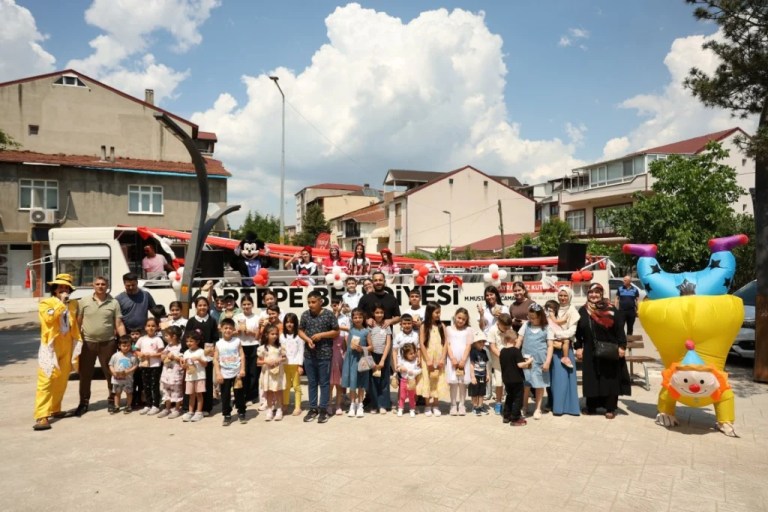 Kartepe’de Çocukların Bayram Coşkusu