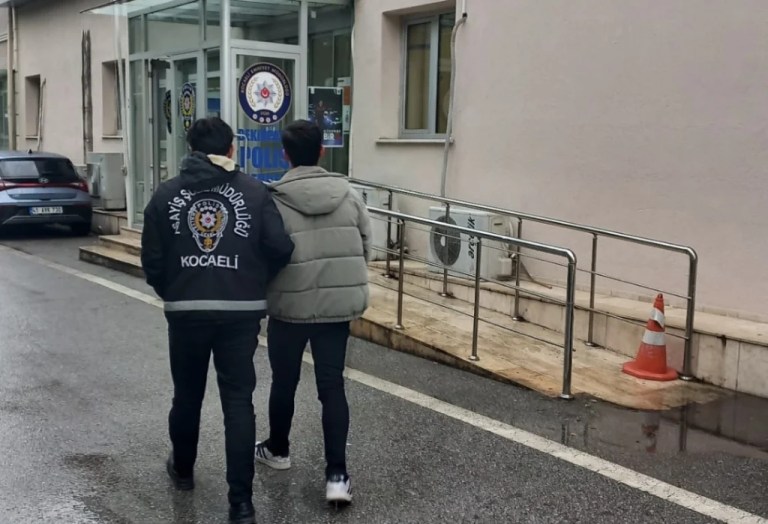 Dolandırıcılık firarisi kıskıvrak yakalandı!