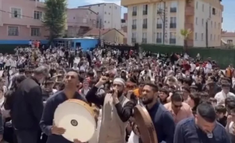 Fenomen isim Gebzeli öğrencilerle bir araya geldi