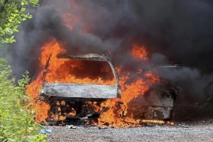 Kartepe’de araç yangını kontrol altına alındı!