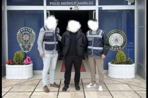 Dolandırıcılık firarisi Kartepe’de yakalandı!