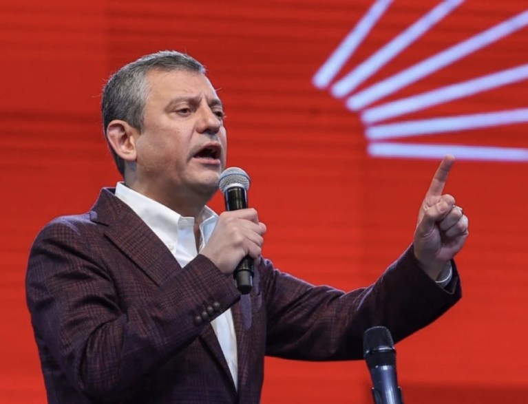 Özgür Özel: Buradan çıkmayacağız!
