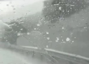 Kocaeli’de dolu yağışı hayatı felç etti!