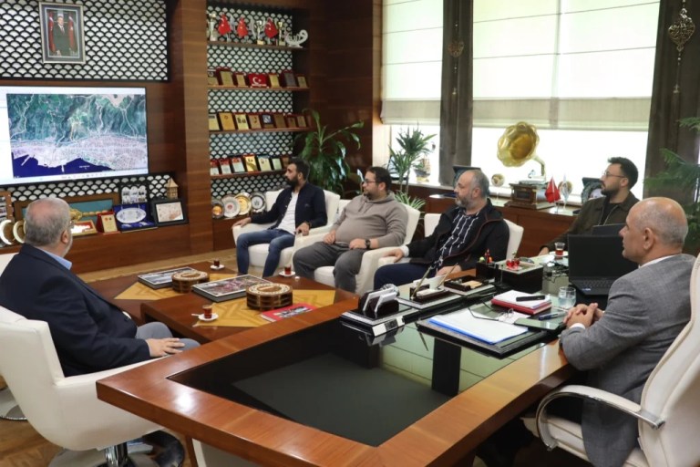 Körfez’de elektrik hatları yer altına alınıyor
