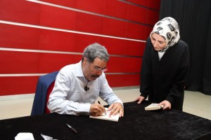 Ahmet Ümit Gebze’de kitapseverlerle buluştu