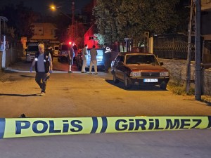 Adana'da Gürültü Kavgası: 5 Kişi Yaralandı