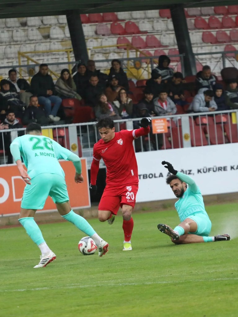 Boluspor Evinde Serik Spor'u 3-1 Mağlup Etti
